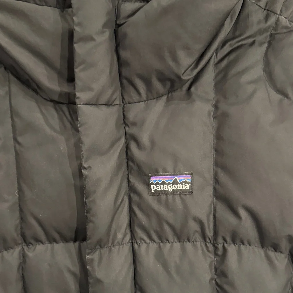 Patagonia Girl's/Women’s Long Black Puffer Jacket - Picture 4 of 7